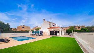 Lili | Piscina Privada | 8 Pax | Albufeira